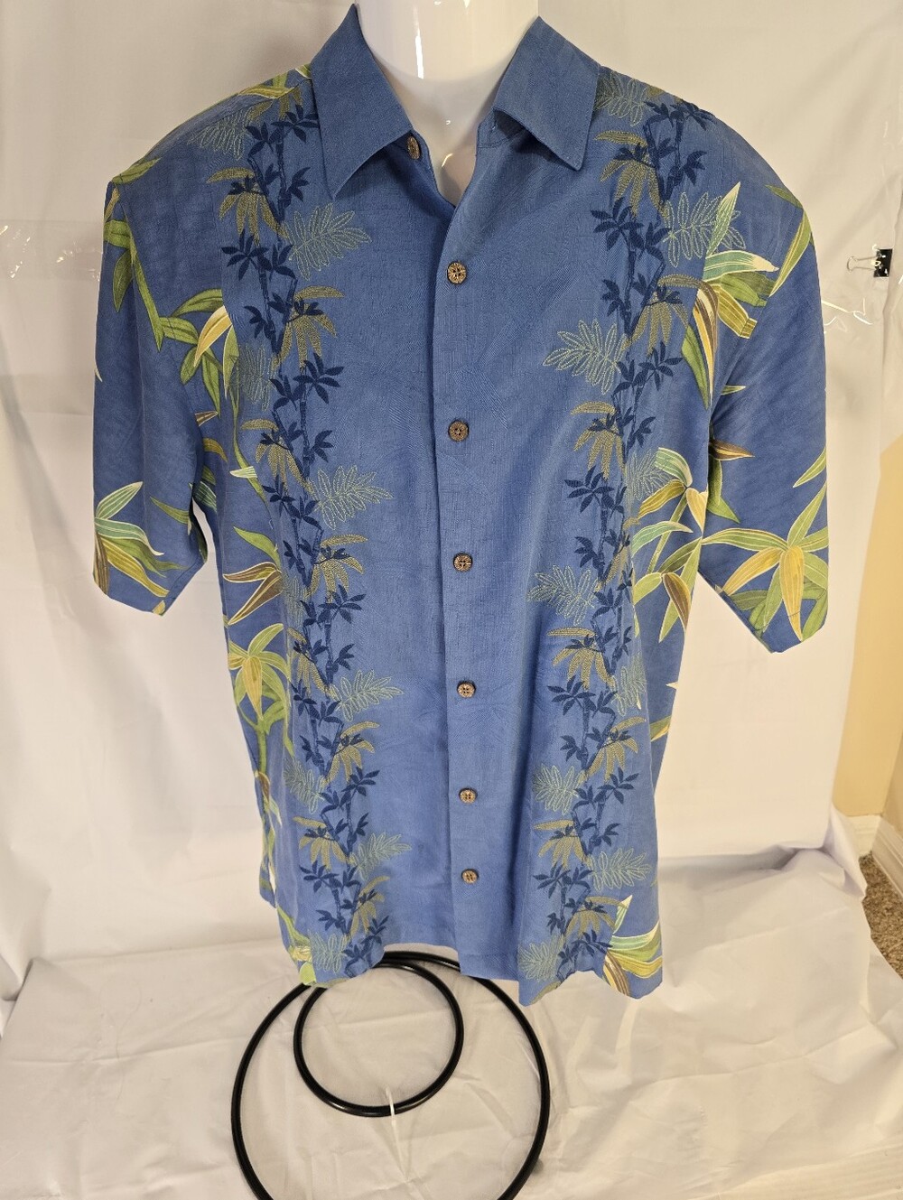 Vintage Tommy Bahama Men's Medium 100% Silk Blue Embroidered Hawaiian Shirt